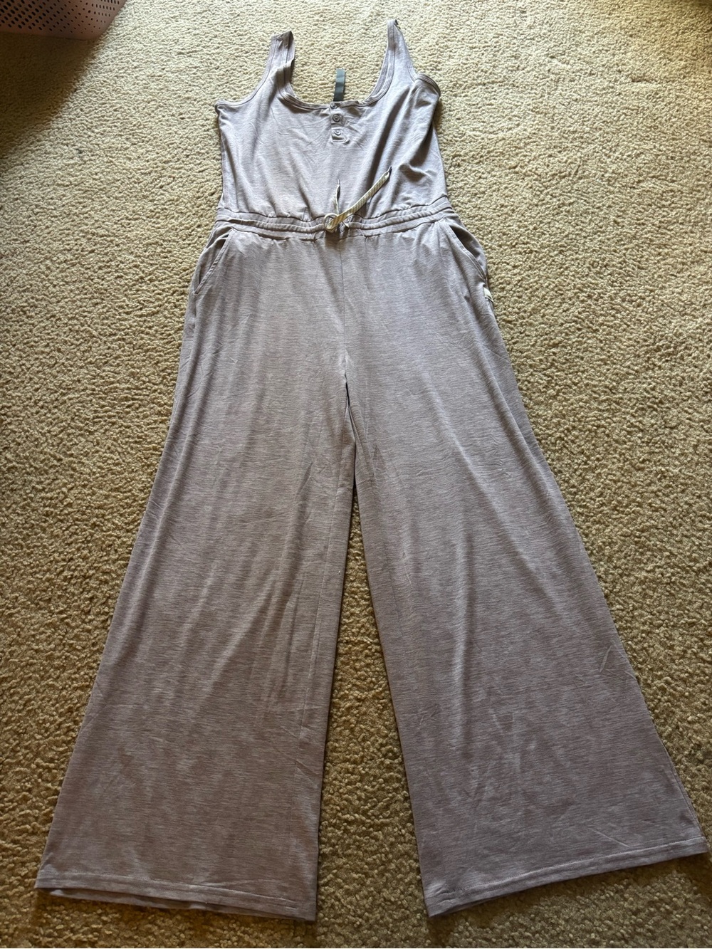 Vuori Falls Jumpsuit size Small in Rosemary Heather